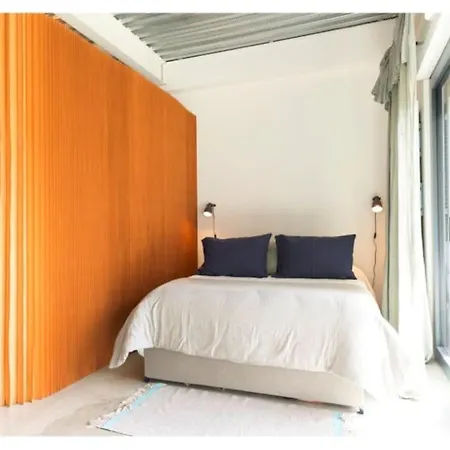 Studio Branche Industriel Avec Terrasse Et Jardin Pantin