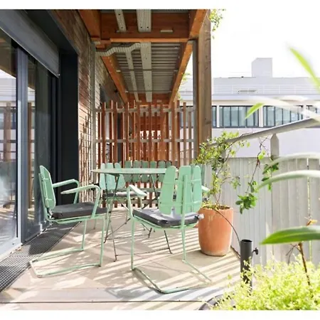 Studio Branche Industriel Avec Terrasse Et Jardin Pantin